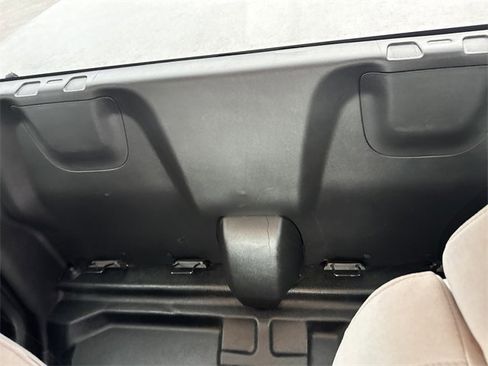 Used 2018 Chevrolet Colorado W/T image 14