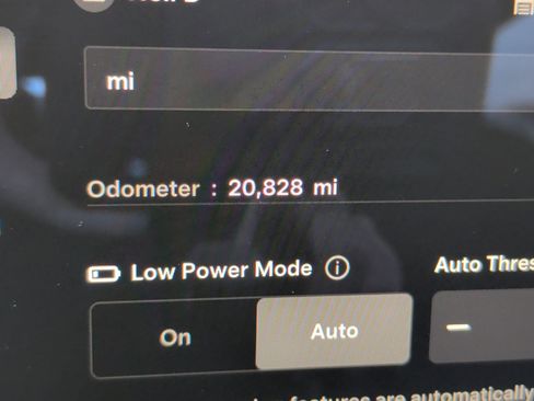 Used 2021 Tesla Model S Plaid image 14