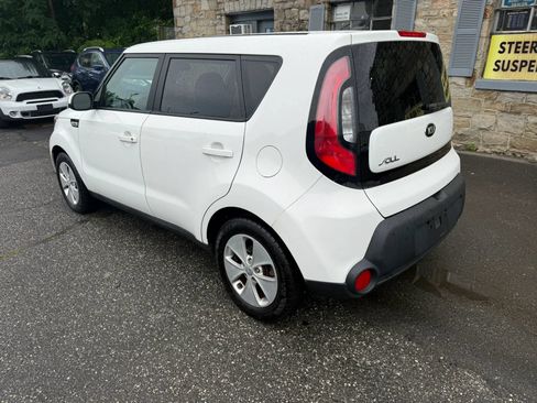 Used 2016 Kia Soul FWD image 10