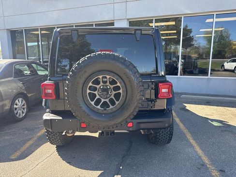 Used 2022 Jeep Wrangler Unlimited Rubicon w/ Xtreme Recon 35" Tire Package AWD/4WD image 9