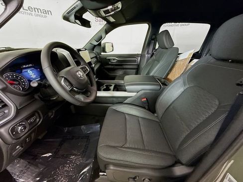 New 2026 RAM 1500 4x4 Crew Cab image 21