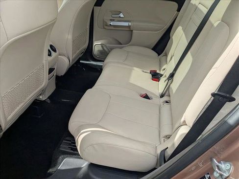 Certified 2022 Mercedes-Benz GLB 250 image 19