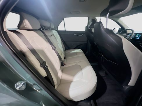 Used 2025 Kia Niro EX FWD image 20