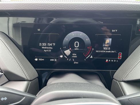 New 2026 GMC Yukon Denali w/ Sun & Power Step Package AWD/4WD image 11