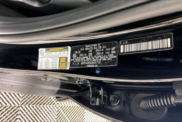 New 2027 Kia K4 GT-Line Turbo FWD image 9