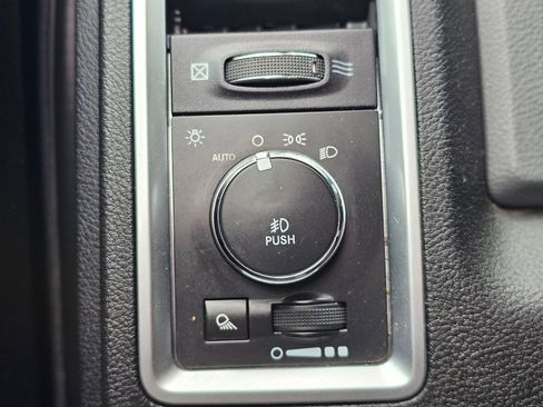 Used 2014 RAM 1500 Big Horn RWD image 19