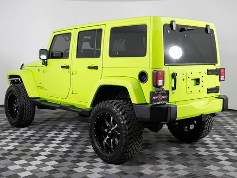 Used 2016 Jeep Wrangler Unlimited Sahara w/ Connectivity Group image 5