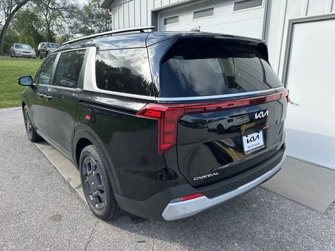 New 2026 Kia Carnival EX image 8