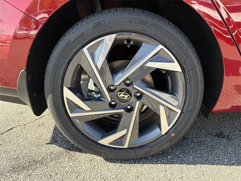 New 2026 Hyundai Elantra Limited image 17