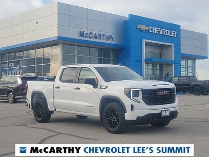Used 2024 GMC Sierra 1500 Pro w/ Graphite Edition