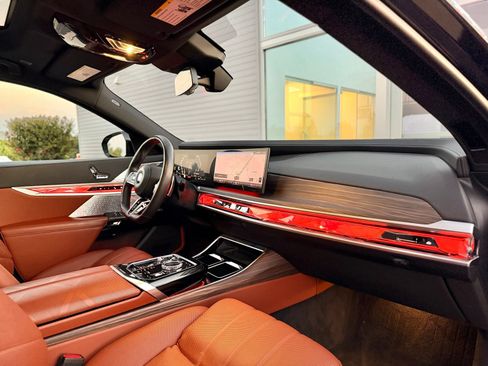 Used 2023 BMW 760i xDrive w/ Luxury Rear Seating Package AWD/4WD image 46