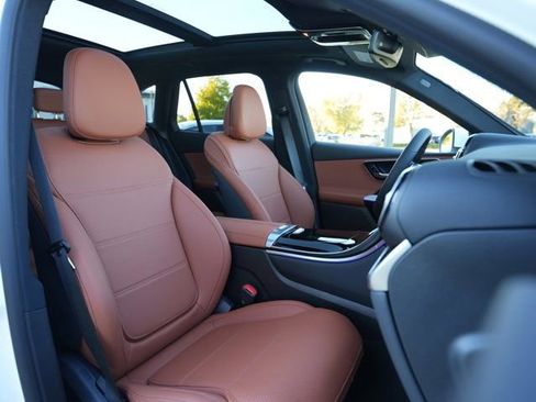 Used 2026 Mercedes-Benz GLC 300 4MATIC image 36