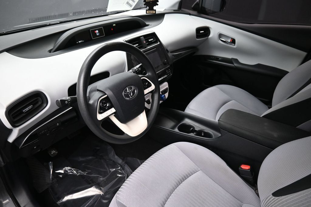 Used 2017 Toyota Prius Two FWD image 12