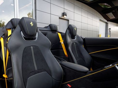 Used 2025 Ferrari Roma Spider RWD image 13