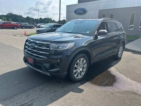 New 2026 Ford Explorer Active w/ Active Comfort Package AWD/4WD image 3