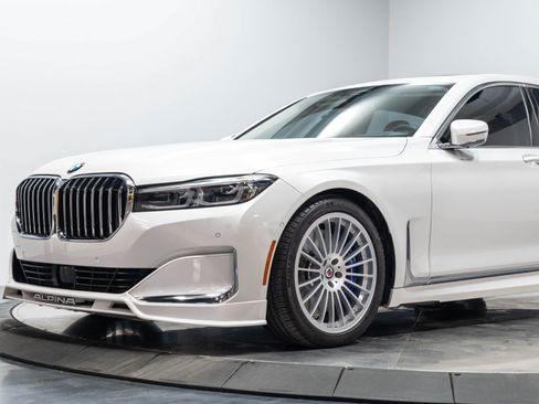 Used 2022 BMW ALPINA B7 xDrive AWD/4WD image 6