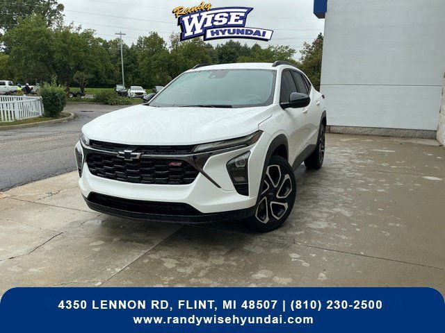 Used 2024 Chevrolet Trax RS FWD image 6