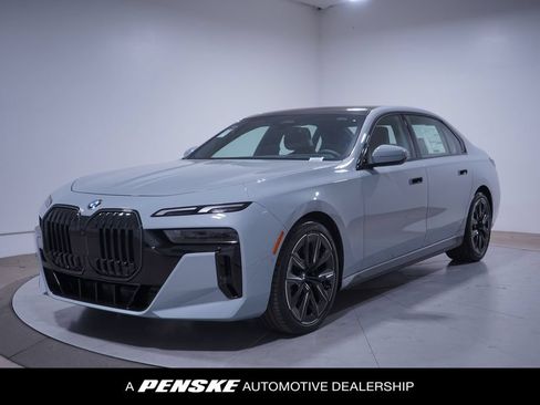 Used 2026 BMW 740i w/ Premium Package RWD image 1