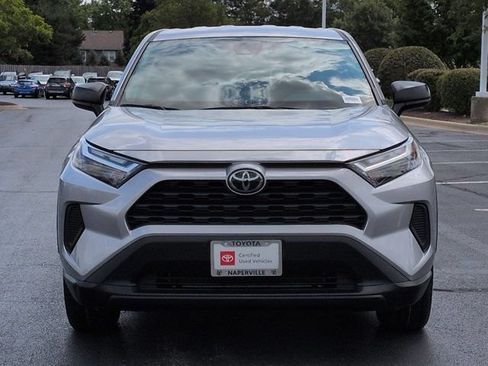 Used 2025 Toyota RAV4 LE AWD/4WD image 4