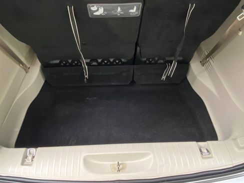 Used 2017 Chrysler Pacifica Touring-L FWD image 46