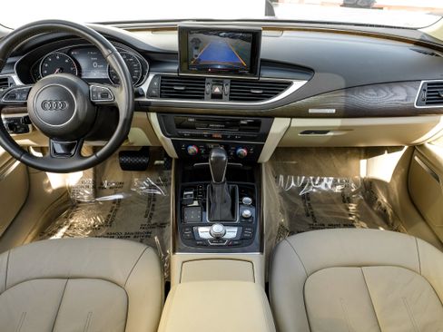 Used 2016 Audi A7 3.0T Premium Plus w/ 20" Wheel & Tire Package image 14