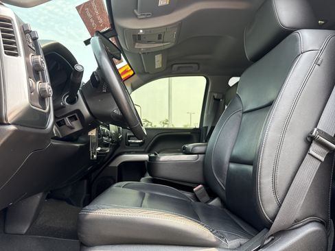 Used 2017 Chevrolet Silverado 2500 LT w/ LT Convenience Package AWD/4WD image 16