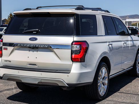 Used 2018 Ford Expedition Limited w/ Equipment Group 302A AWD/4WD image 4