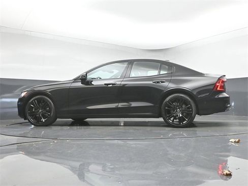 Used 2023 Volvo S60 B5 Plus w/ Climate Package image 39