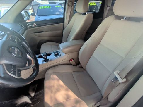 Used 2015 Jeep Grand Cherokee Laredo w/ Quick Order Package 23E AWD/4WD image 14