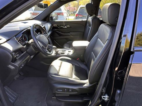 Used 2023 Chevrolet Traverse RS AWD/4WD image 11
