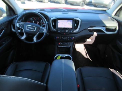 Used 2019 GMC Terrain Denali w/ Advanced Safety Package image 11