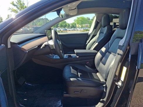 Used 2022 Tesla Model Y Long Range AWD/4WD image 15