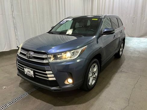 Certified 2018 Toyota Highlander Limited AWD/4WD image 8
