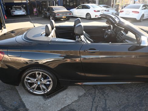 Used 2015 BMW M235i 2dr Conv M235i RWD image 24