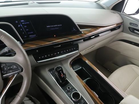 Used 2024 Cadillac Escalade Sport Platinum w/ LPO, ONYX Package AWD/4WD image 30