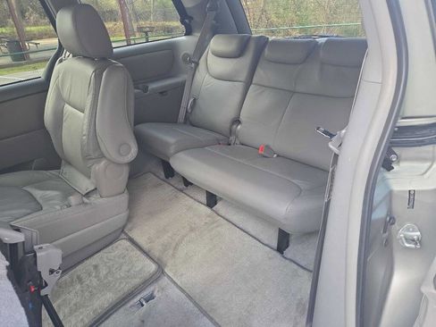 Used 2007 Toyota Sienna XLE FWD image 17