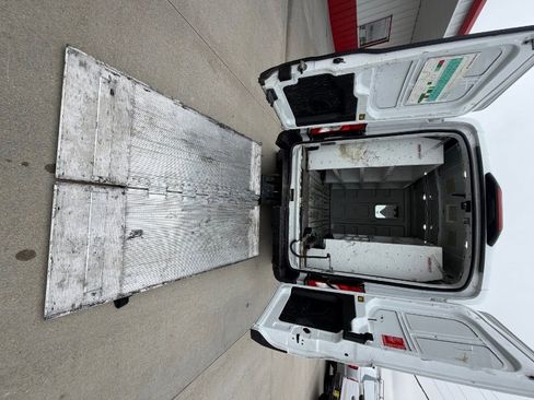 Used 2020 Ford Transit 250 Medium Roof image 14