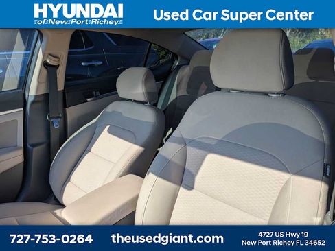 Used 2019 Hyundai Elantra SEL FWD image 3
