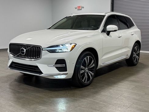 Used 2023 Volvo XC60 B5 Ultimate w/ Protection Package Premier image 8