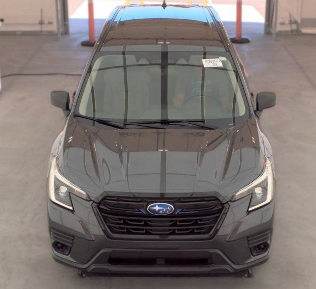 Used 2023 Subaru Forester AWD/4WD image 3