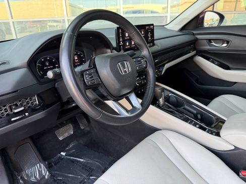 Used 2024 Honda Accord Touring image 31