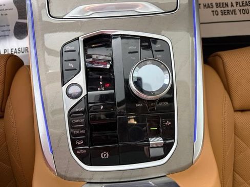 Used 2024 BMW X7 xDrive40i w/ Executive Package AWD/4WD image 34
