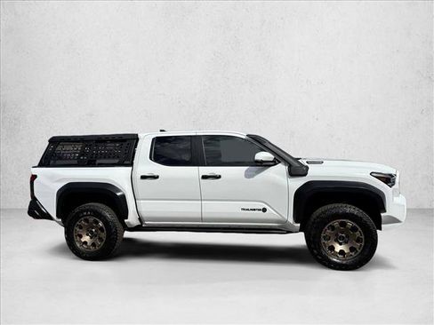 Used 2025 Toyota Tacoma 4x4 Double Cab Hybrid image 4