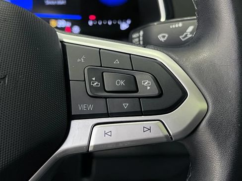 Certified 2024 Volkswagen Jetta SE FWD image 21
