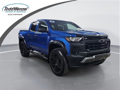 Certified 2024 Chevrolet Colorado Trail Boss w/ Advanced Trailering Package image 1