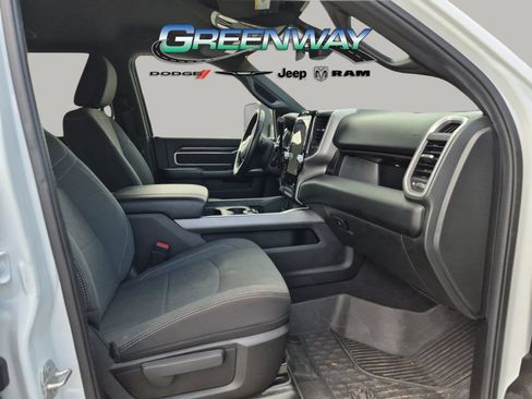 Used 2024 RAM 3500 Big Horn w/ Night Edition AWD/4WD image 7