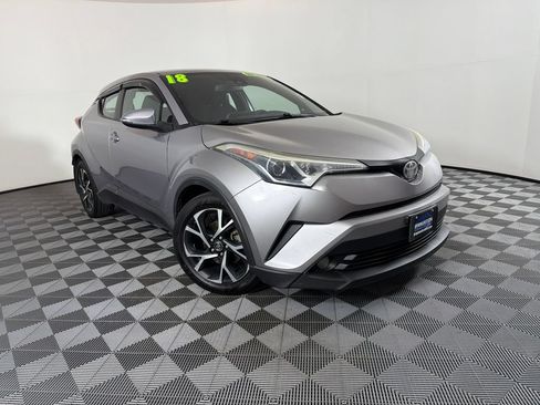 Used 2018 Toyota C-HR XLE FWD image 1