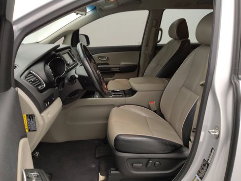 Used 2019 Kia Sedona EX image 17