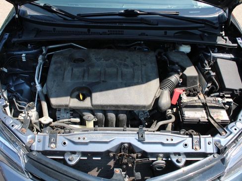 Used 2017 Toyota Corolla LE w/ Carpet Mat Package (TMS) FWD image 14