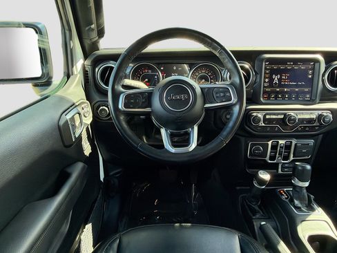 Used 2022 Jeep Wrangler Unlimited Sahara image 16